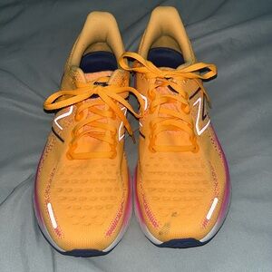 🧡NEW BALANCE 1080V12 SNEAKERS (size 8.5) - APRICOT & PINK 💕